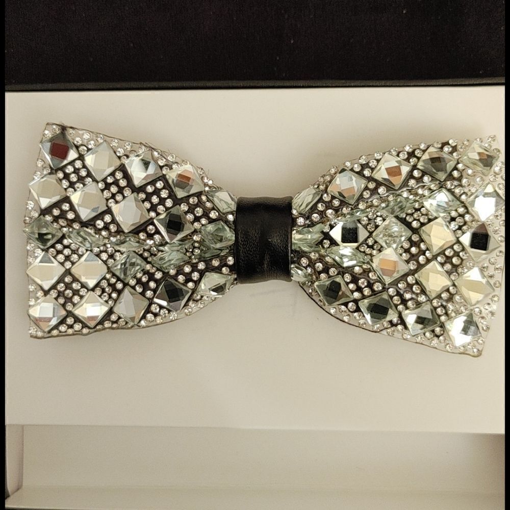 MEN'S E J SAMUEL BLING BLING BOWTIE SET.